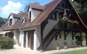 à l'orée du bois